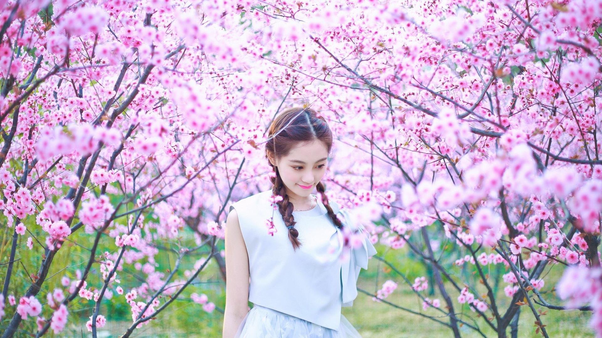 爱游戏平台体验-最佳瞬间:王强末节关键三分助球队反超,现场沸腾!